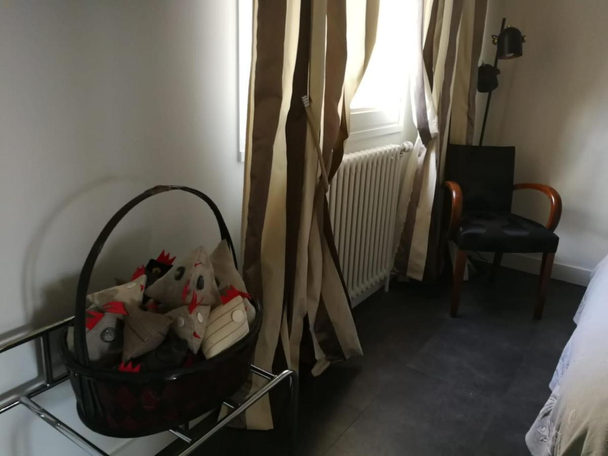 Un Verger Dans La Ville Saint-Parres-aux-Tertres Exterior foto